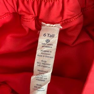 Lululemon size 6 Tall Hotty Hot running shorts